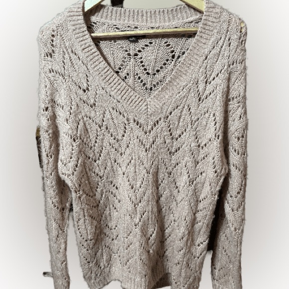 American Eagle Outfitters Jegging Fit Chevron knit v-neck sweater Size M… - Picture 1 of 7
